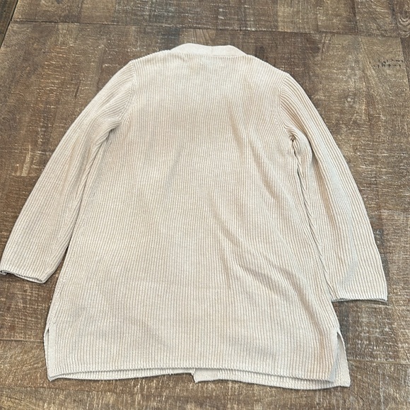 Old Navy XS Cardigan with pockets brand new - Picture 2 of 3